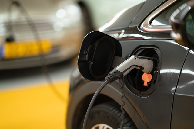 Ventajas del alquiler de coches eléctricos Silence con Andalucía Sin Carnet